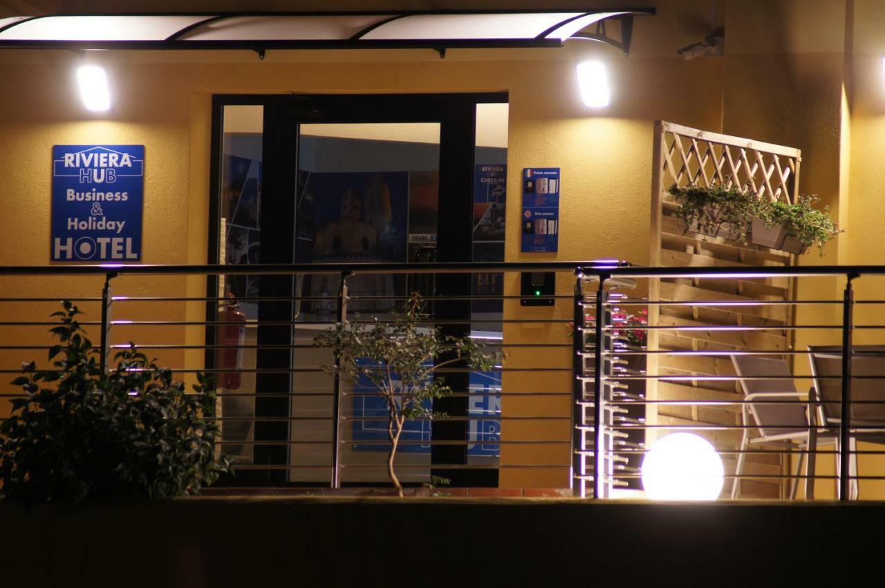 Riviera Hub Ξενοδοχείο Cisano sul Neva Εξωτερικό φωτογραφία